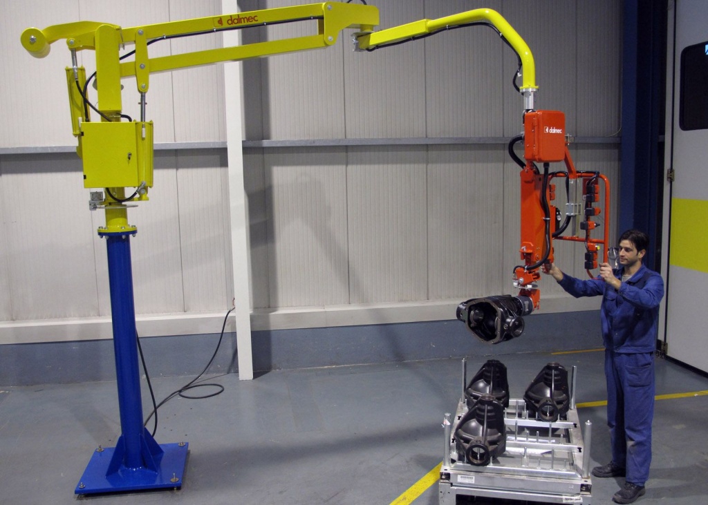 Пневматический манипулятор.jpg